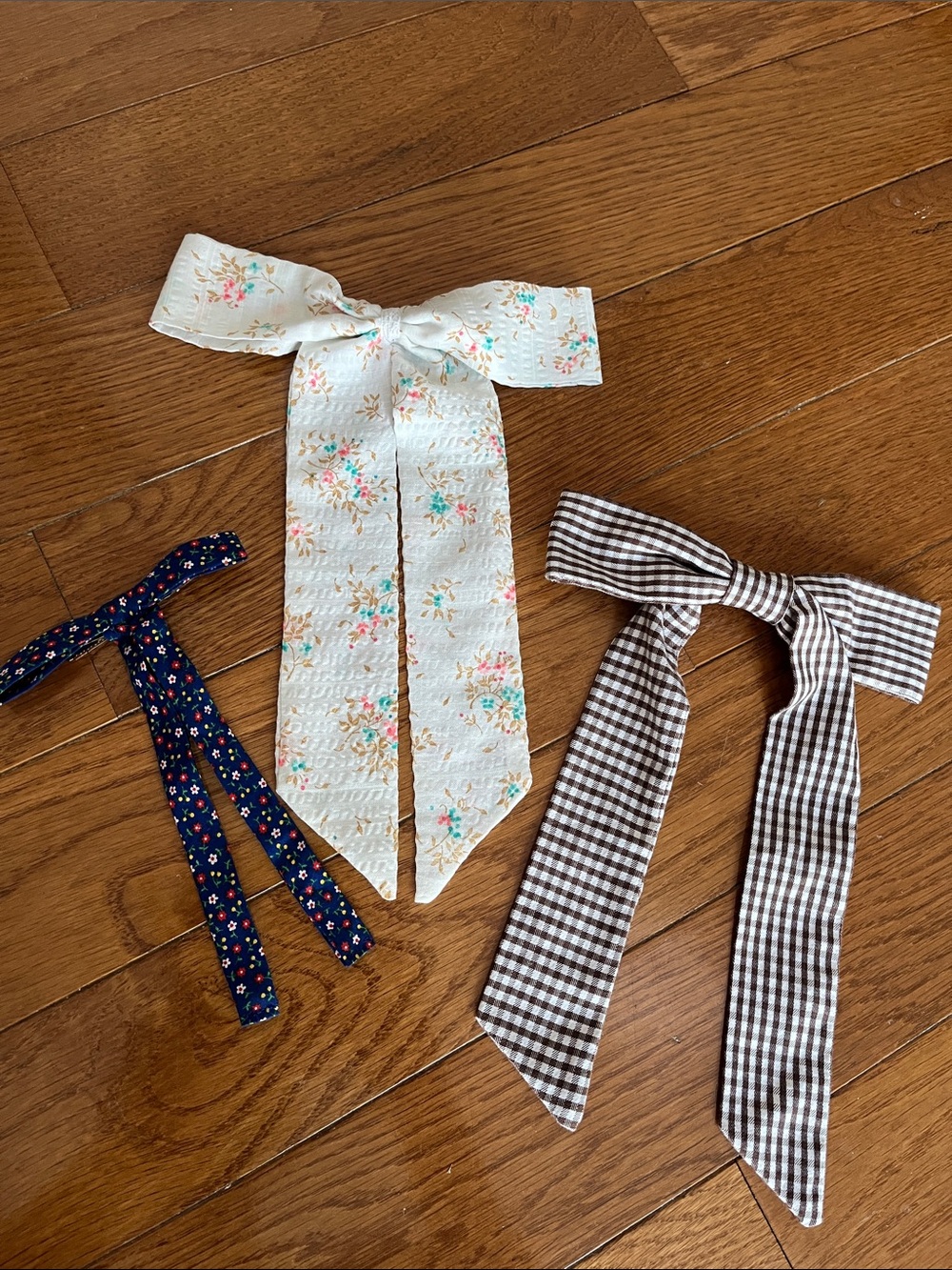 Hair Bow Lot - Women and Girls